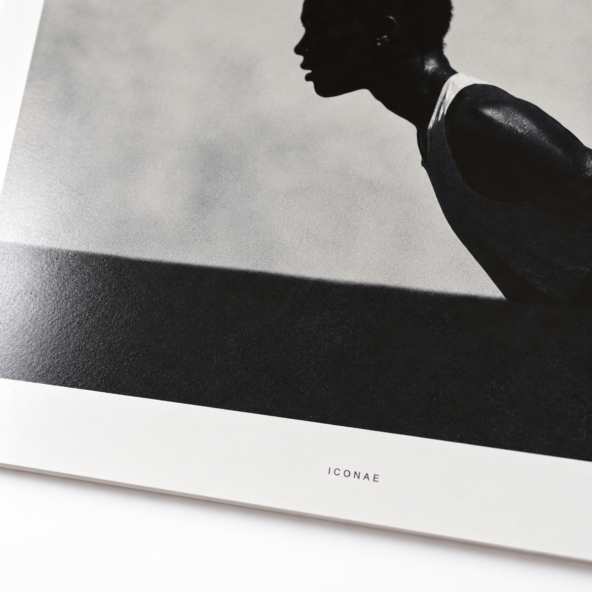 The Runner — détail du tirage photographique et de la signature ICONAE