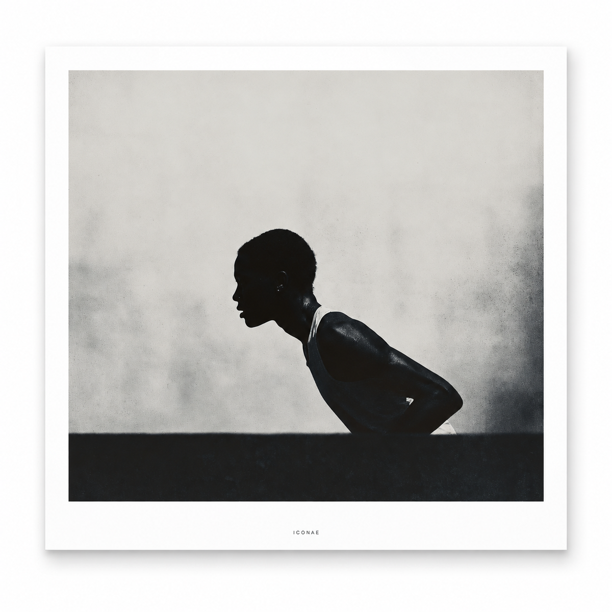 The Runner — tirage carré ICONAE sans cadre, sur fond blanc